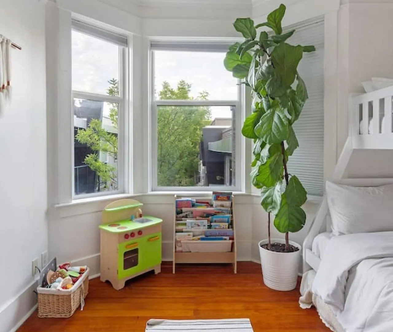 Apartament Beautiful, Newly Renovated Creek Home Vancouver Kanada